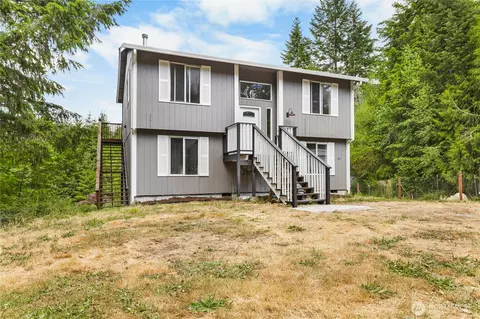 60 E Olyview Pl, Grapeview, WA 98546