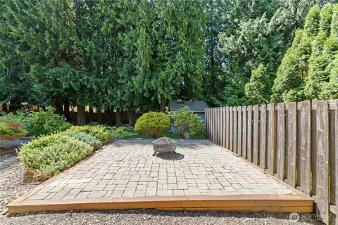 Exterior - 802 105th Pl SE, Everett, WA 98208 photo 6 of 11
