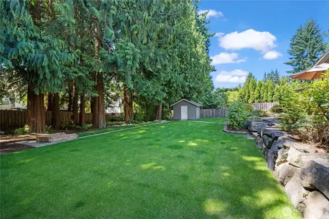 Exterior - 802 105th Pl SE, Everett, WA 98208 photo 8 of 11
