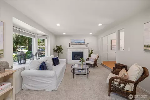 Living - 802 105th Pl SE, Everett, WA 98208 photo 3 of 3