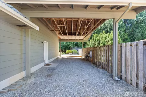 Exterior - 802 105th Pl SE, Everett, WA 98208 photo 10 of 11
