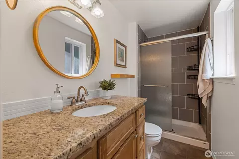 Bath - 802 105th Pl SE, Everett, WA 98208 photo 3 of 3