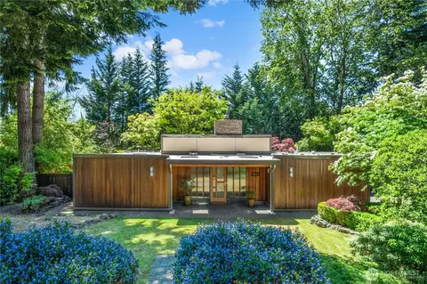 7623 NE 123rd St, Kirkland, WA 98034