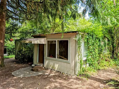 2118 D St NW, Lakebay, WA 98349