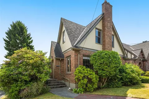 1157 N 78th St, Seattle, WA 98103