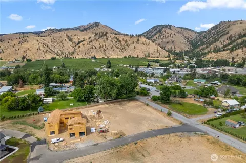 20 Robert Davis Ln, Cashmere, WA 98815