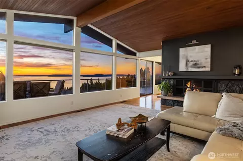 8717 182nd Pl SW, Edmonds, WA 98026