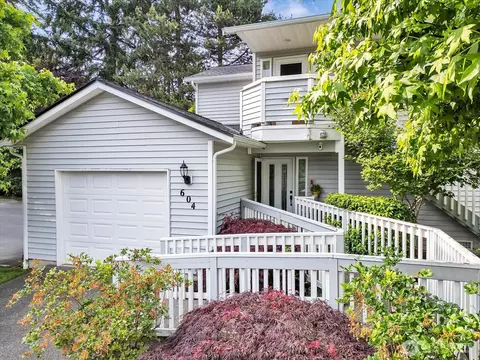 2218 S 336th St #604, Federal Way, WA 98003