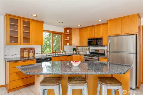 7401 E Heather Way, Everett, WA 98203 photo 10