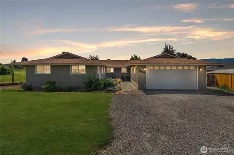 2408 3rd St NE, East Wenatchee, WA 98802