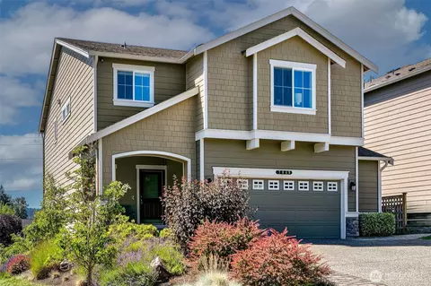 7649 NE 196th St, Kenmore, WA 98028
