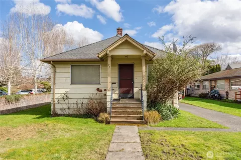 74 Williams Ave S, Renton, WA 98057