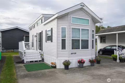 8080 Harborview Rd #F110, Blaine, WA 98230