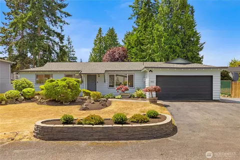 8822 221st Pl SW, Edmonds, WA 98026