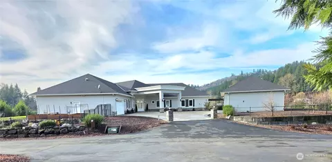 2567 Lewis River Rd, Woodland, WA 98674