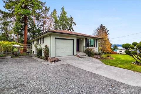 1043 Scenic Ave, Camano Island, WA 98282