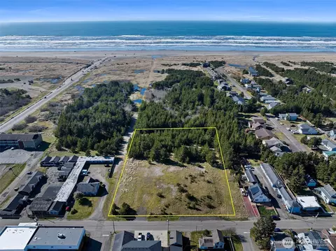 301 Ocean Beach Blvd N, Long Beach, WA 98631