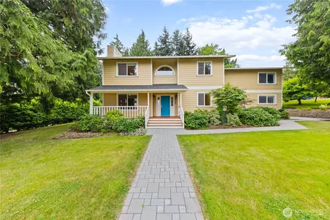 2515 16th St, Anacortes, WA 98221