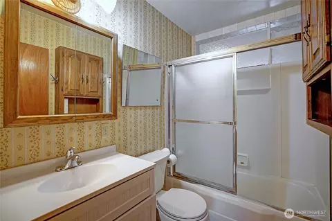 Bath - 414 Morgan Rd, Everett, WA 98203 photo 1 of 1
