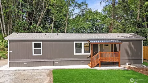 205 Camelot Dr, Castle Rock, WA 98611