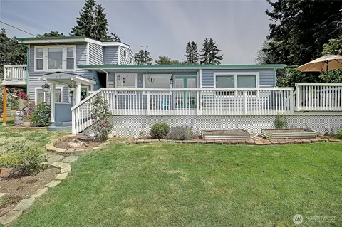 858 Westview Ct, Camano Island, WA 98282