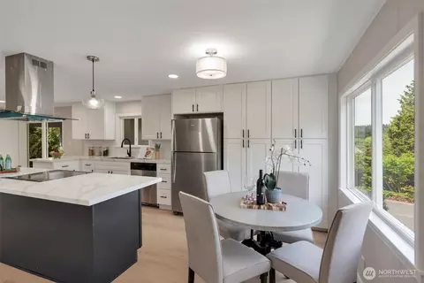 714 Wandering Creek Dr, Bothell, WA 98021 photo 9