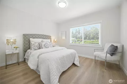 17224 Woodcrest Dr NE, Bothell, WA 98011 photo 14