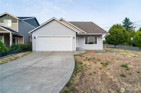 9960 Locust Ct SE, Yelm, WA 98597