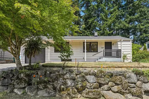 2134 N 160th St, Shoreline, WA 98133