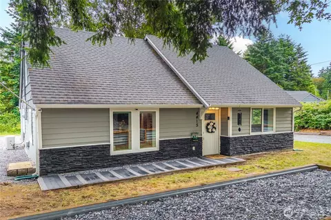 4415 Waller Rd E, Tacoma, WA 98443