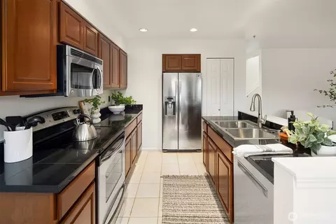 901 E Marine View Dr #106, Everett, WA 98201 photo 17
