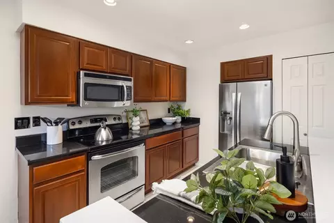 901 E Marine View Dr #106, Everett, WA 98201 photo 14
