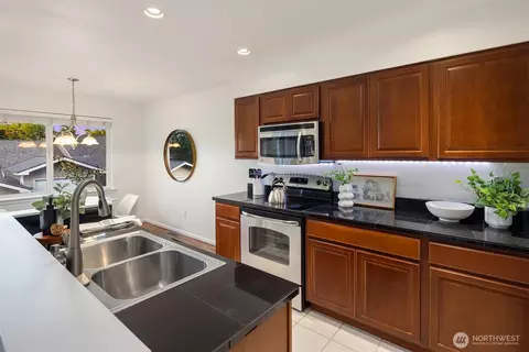 901 E Marine View Dr #106, Everett, WA 98201 photo 16