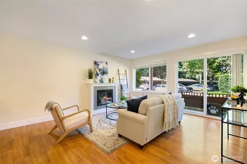21307 48th Ave W #C211, Mountlake Terrace, WA 98043