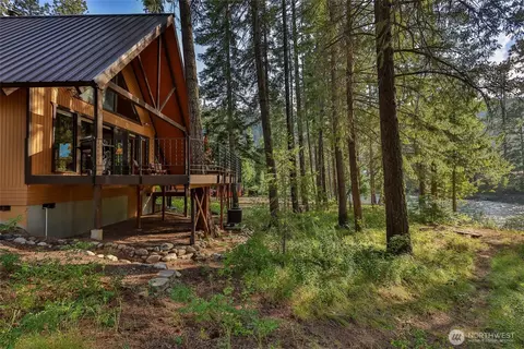 24302 Saddle St, Leavenworth, WA 98826