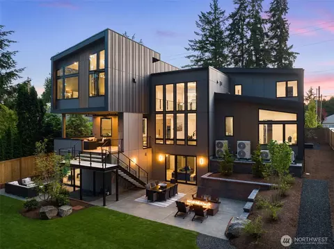 1224 108th Ave SE, Bellevue, WA 98004