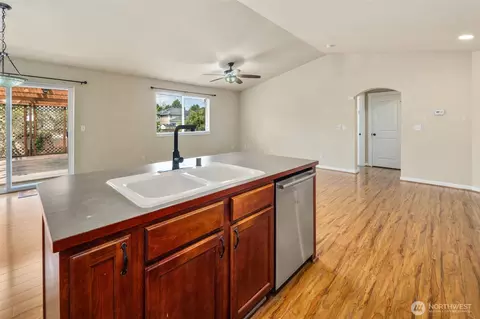 18520 12th Ave E, Spanaway, WA 98387 photo 14