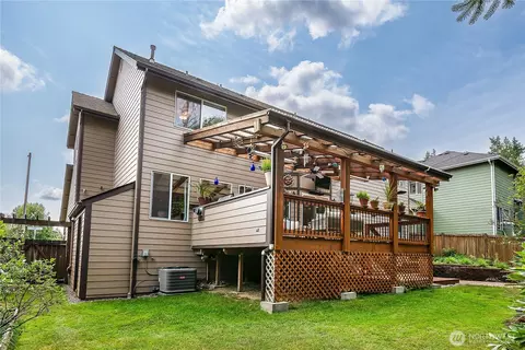 Exterior - 11506 40th Dr SE, Everett, WA 98208 photo 4 of 7
