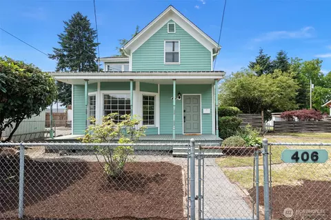 406 4th St NE, Puyallup, WA 98372