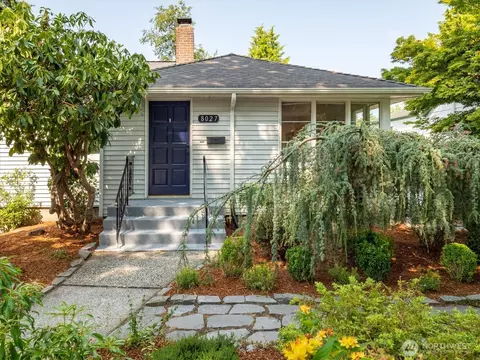 8027 40th Ave NE, Seattle, WA 98115