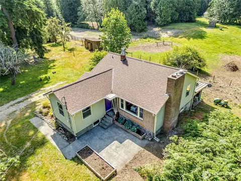 24804 Chris Ln NE, Kingston, WA 98346