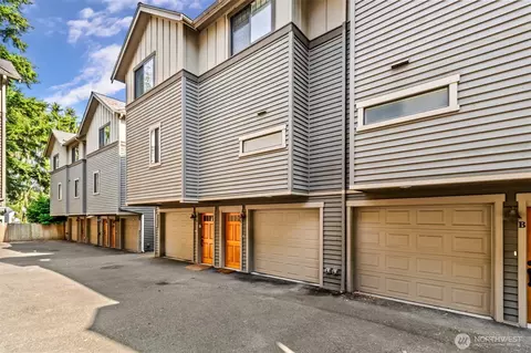 1019 NE 125th St #C, Seattle, WA 98125