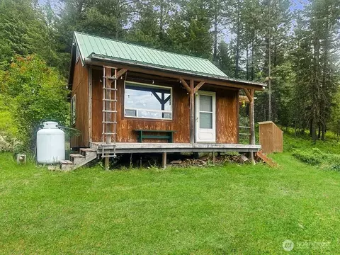 6 Lone Pine Trl, Riverside, WA 98849