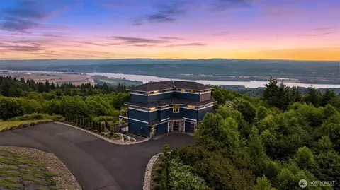 1016 Varsity Rd, Kalama, WA 98625