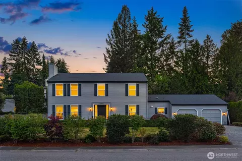 12810 SE 22nd Pl, Bellevue, WA 98005