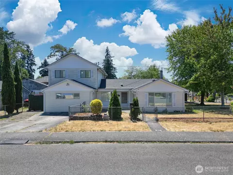 5710 242nd St SW, Mountlake Terrace, WA 98043