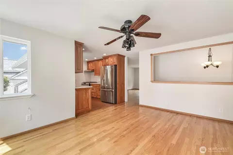 832 Birch St, Edmonds, WA 98020 photo 8