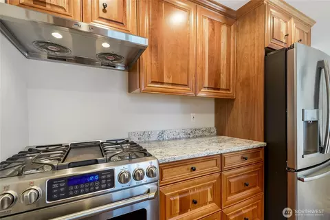 832 Birch St, Edmonds, WA 98020 photo 10