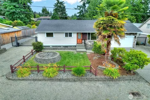 832 Birch St, Edmonds, WA 98020 photo 2