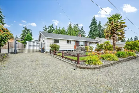832 Birch St, Edmonds, WA 98020